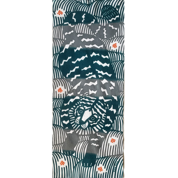 Tiger in the field Gray