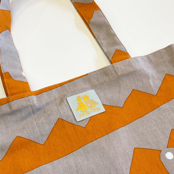 A4 Flat Tote Bag: Giza Giza Orange