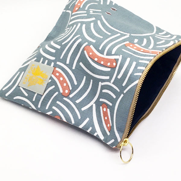 Flat Pouch: Octopus Gray