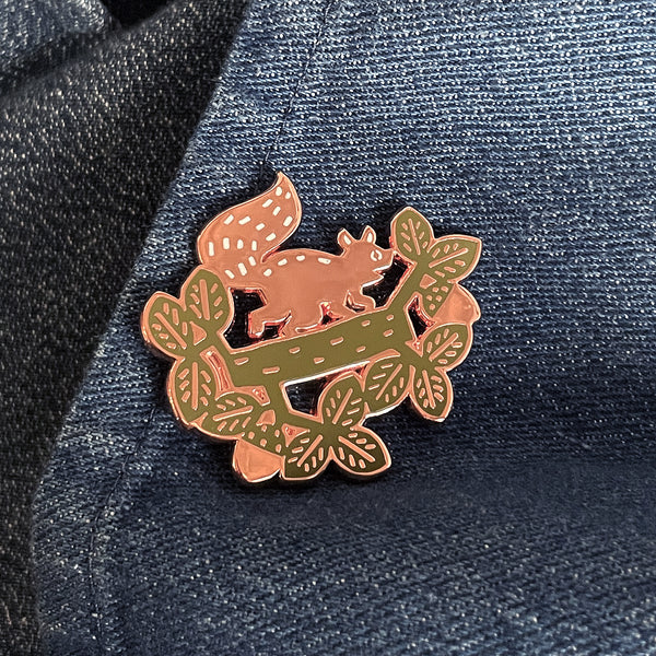 ENAMEL PIN: Squirrel