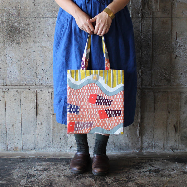 A4 Flat Tote Bag: Tridacninae Yellow