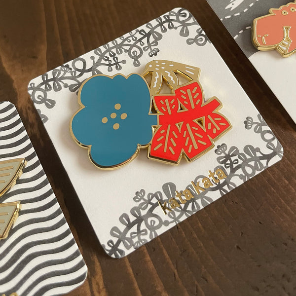 ENAMEL PIN: Hummingbird