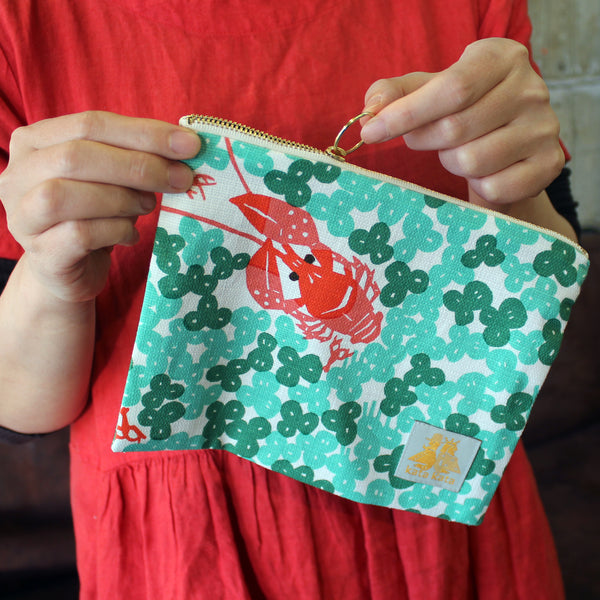 Flat Pouch: Crayfish